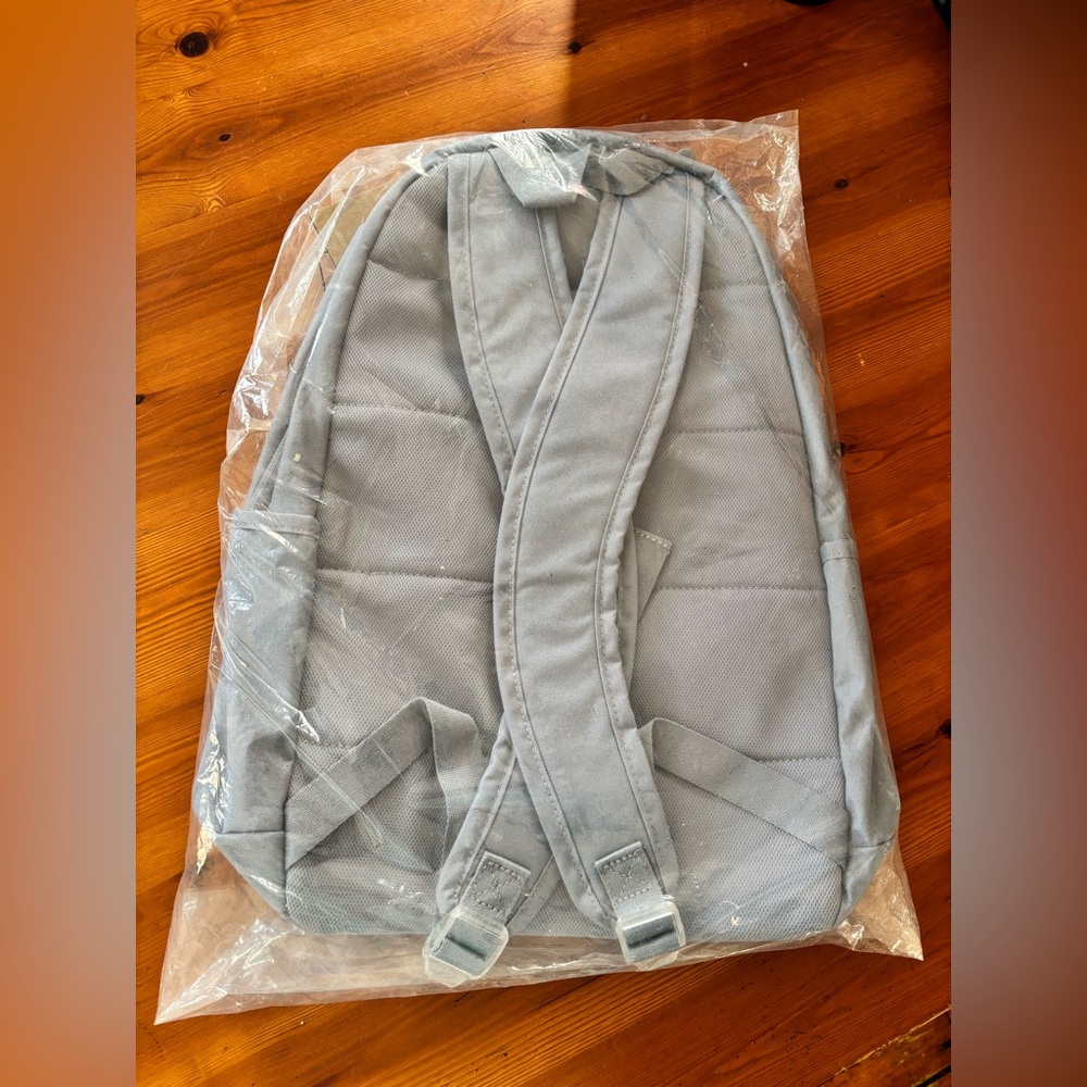 Nike Elemental Backpack Never Unwrapped - Picture 4 of 6